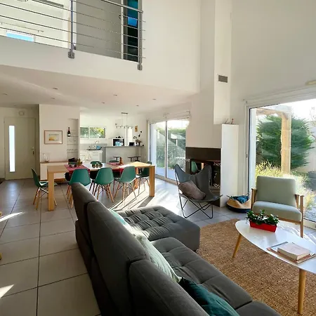 Maison Spacieuse 3 Ch. Avec Jardin, Proche Du Centre, Parking, Wifi - Fr-1-231-198